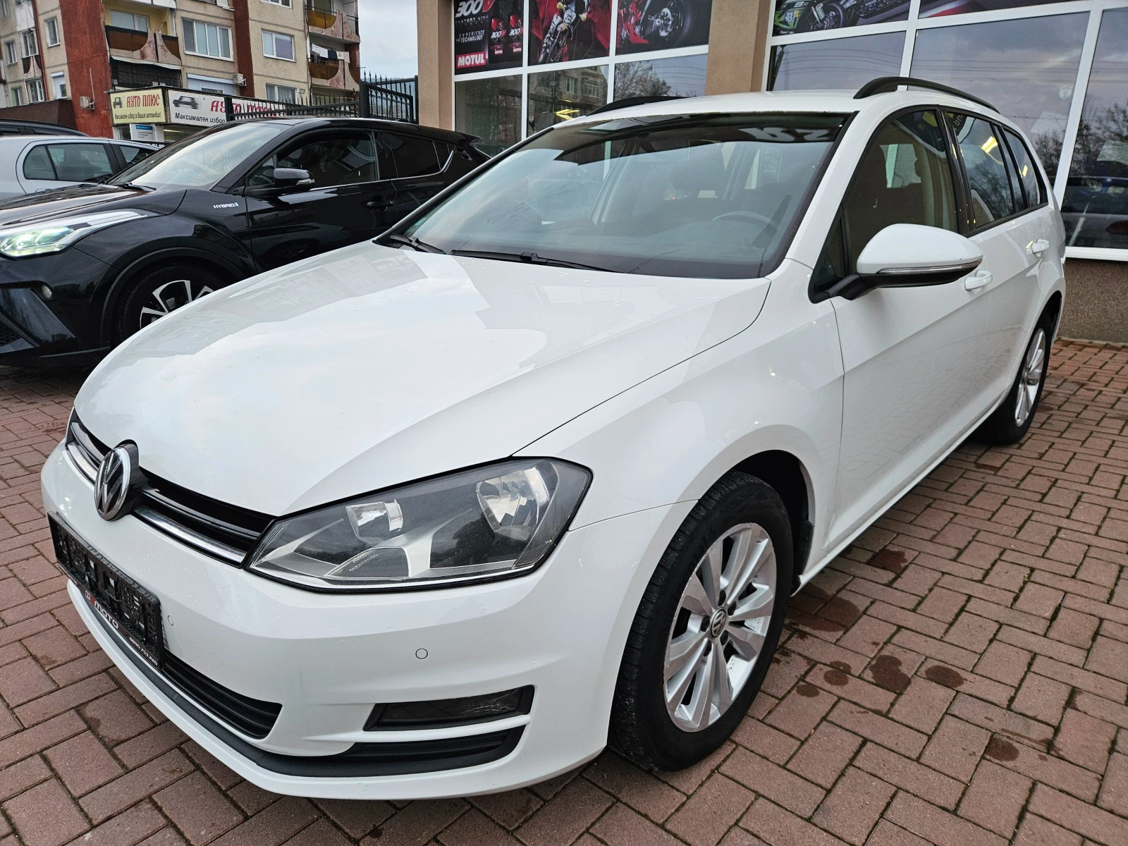 VW Golf 7, 1.6TDI, 110к.с., DSG, Navi, 12.2016г. - изображение 2