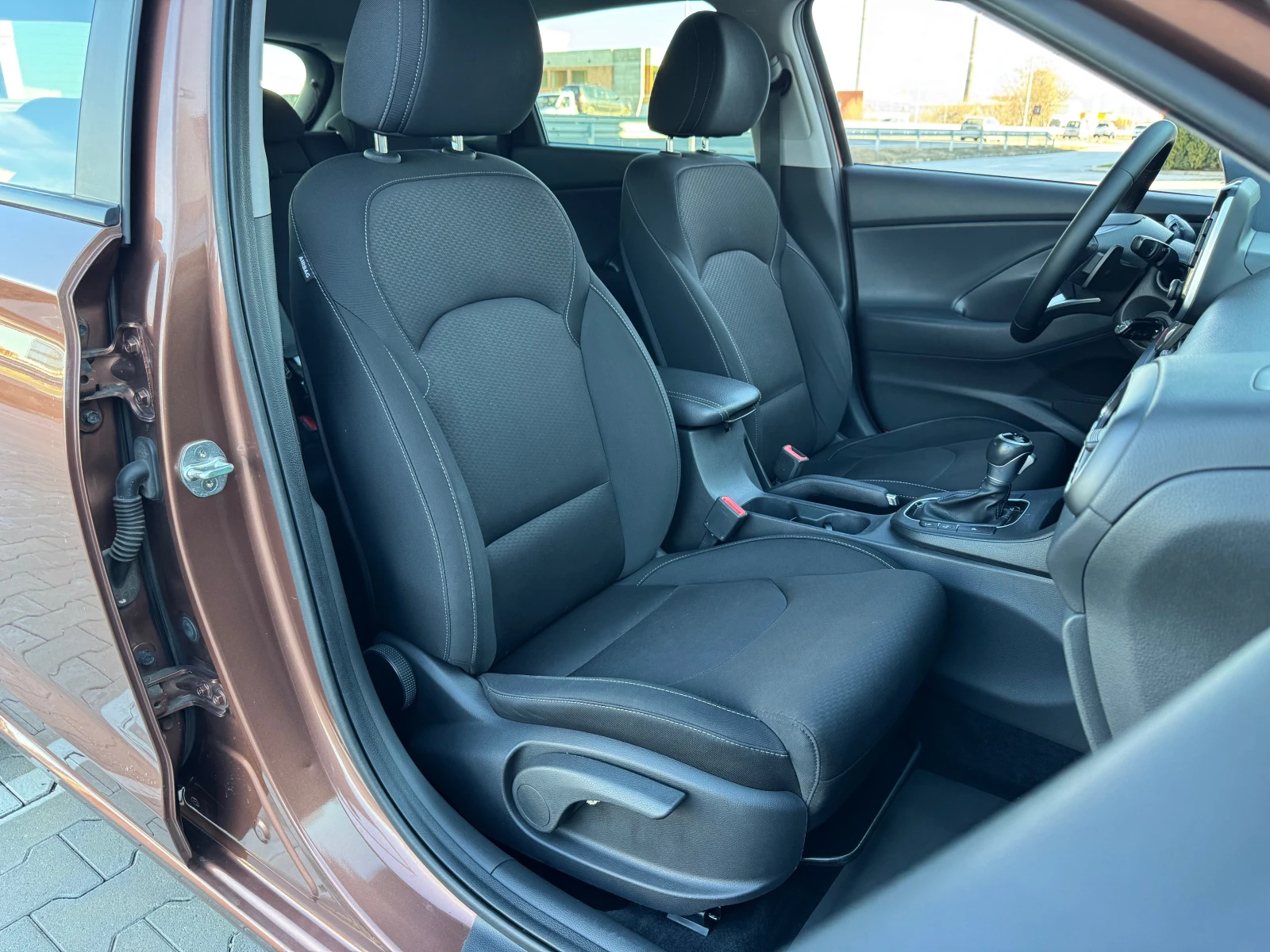 Hyundai I30 -1.6CRDI---- | Mobile.bg   12