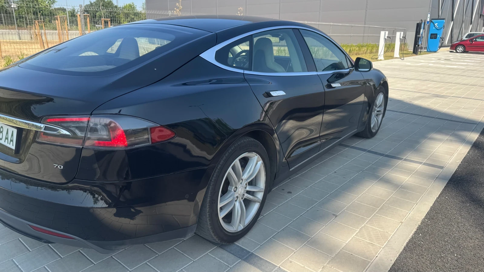 Tesla Model S  - изображение 3