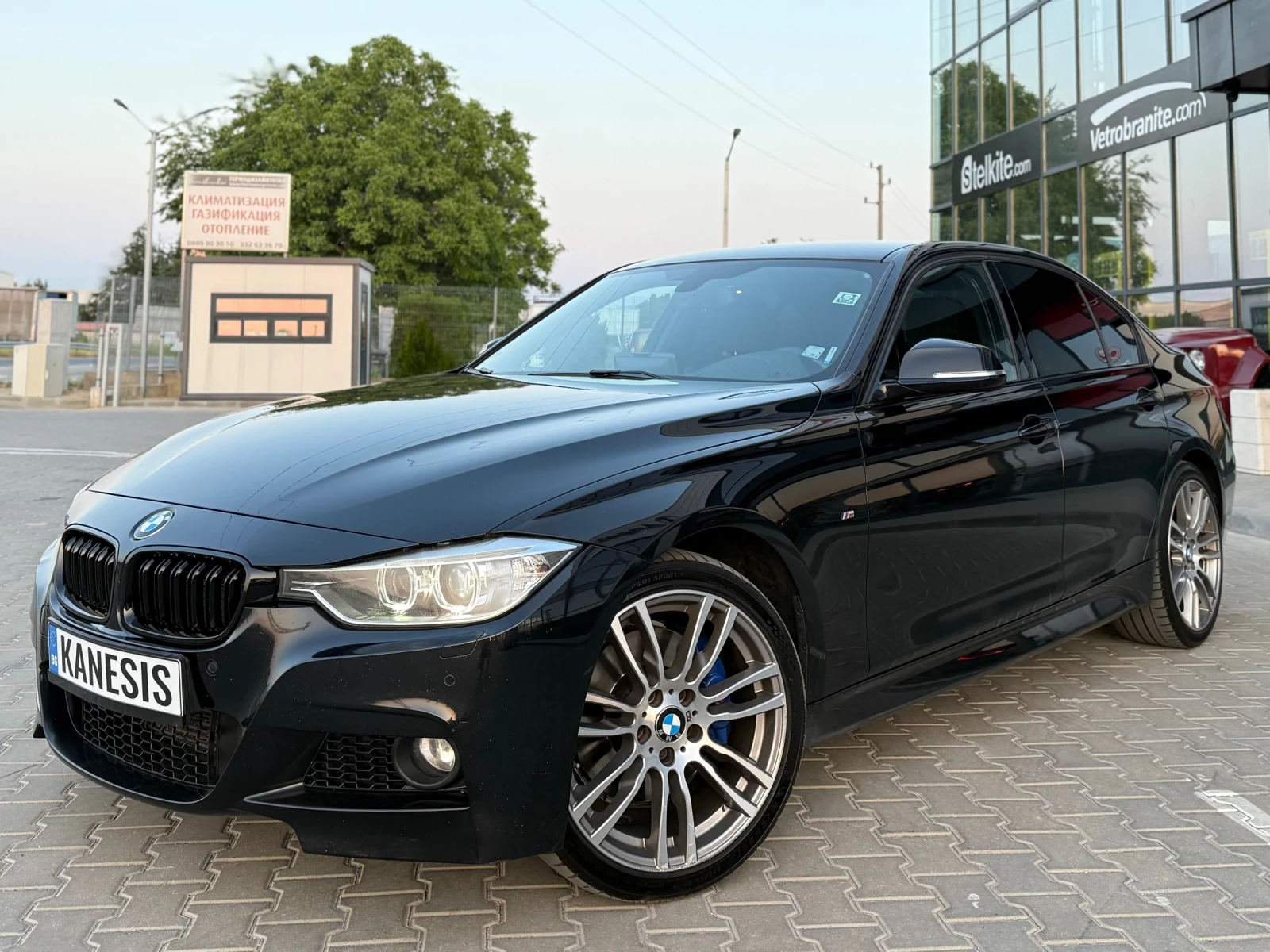 BMW 335 M-PACK* X-DRIVE* HEAD-UP* NAVI* SHADOW-LINE - изображение 3