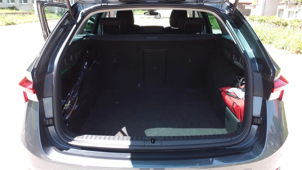 Skoda Octavia 2.0TDI VIRTUAL/DISTRONIC/AMBIENT - изображение 9