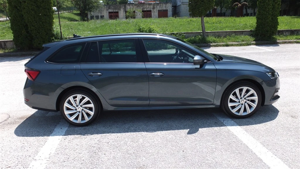 Skoda Octavia 2.0TDI VIRTUAL/DISTRONIC/AMBIENT - изображение 4