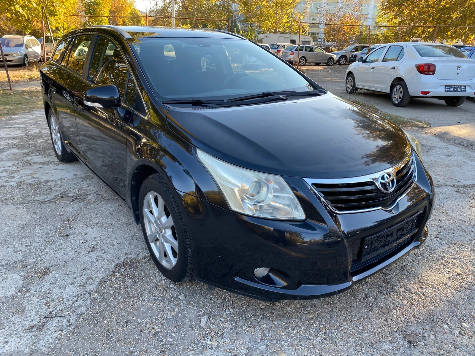 Toyota Avensis 2.0d4d Euro5 - изображение 2