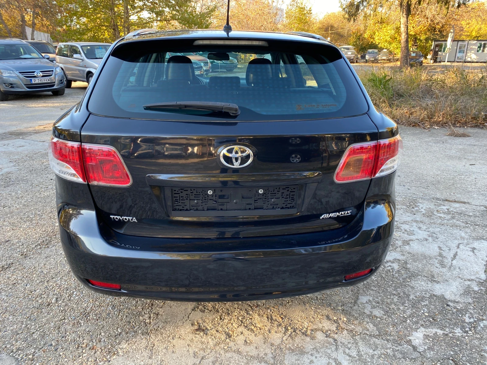 Toyota Avensis 2.0d4d Euro5 - изображение 6