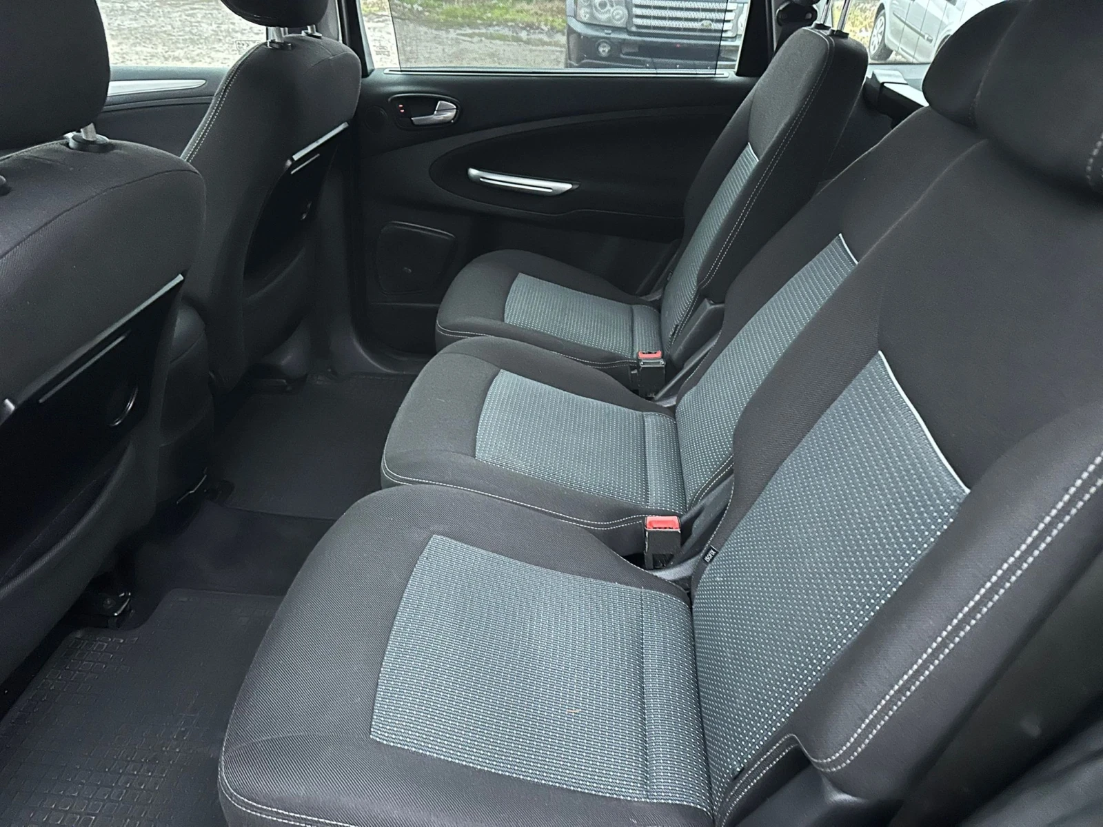 Ford S-Max 2, 000 EURO5 - изображение 10