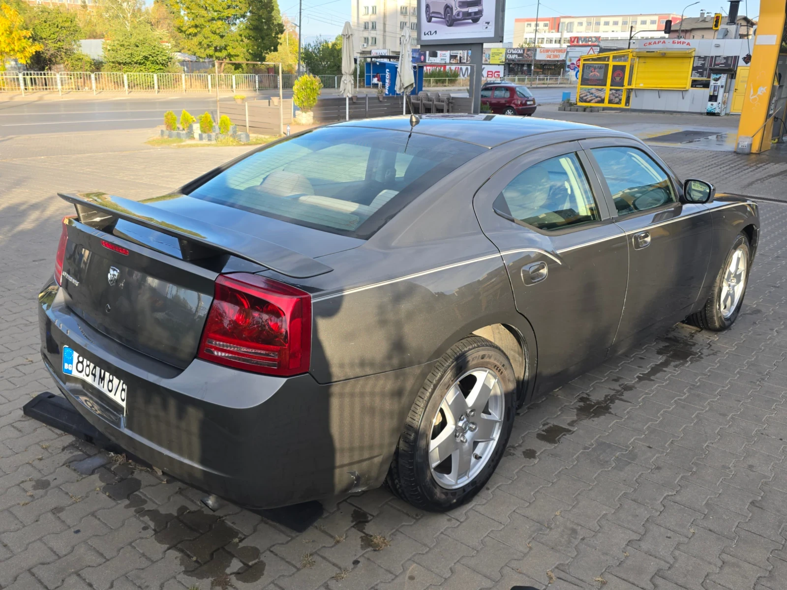 Dodge Charger SE 2.7, снимка 3 - Автомобили и джипове - 56325086