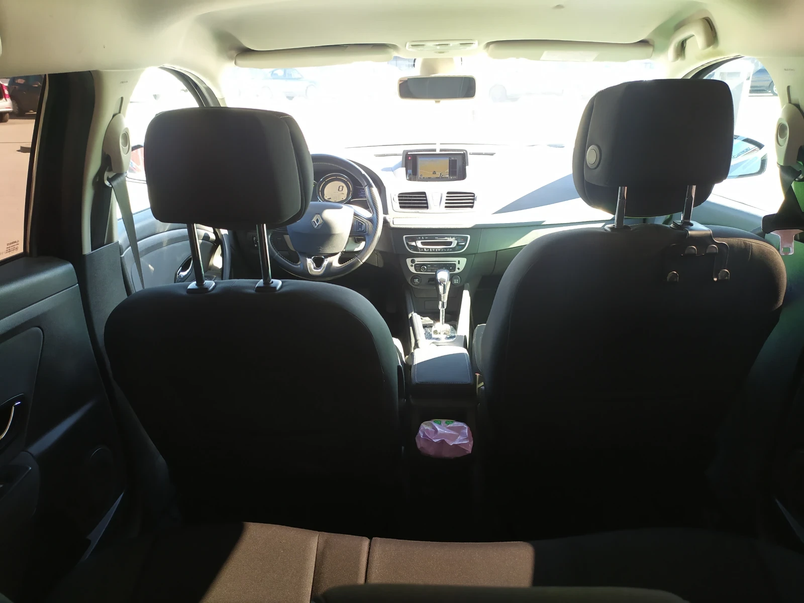 Renault Megane 1.5dci 110 EDC, снимка 9 - Автомобили и джипове - 53927798