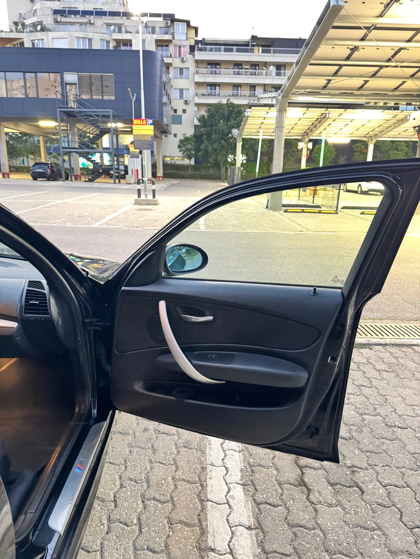 BMW 118 d Pack M, снимка 6 - Автомобили и джипове - 54020129