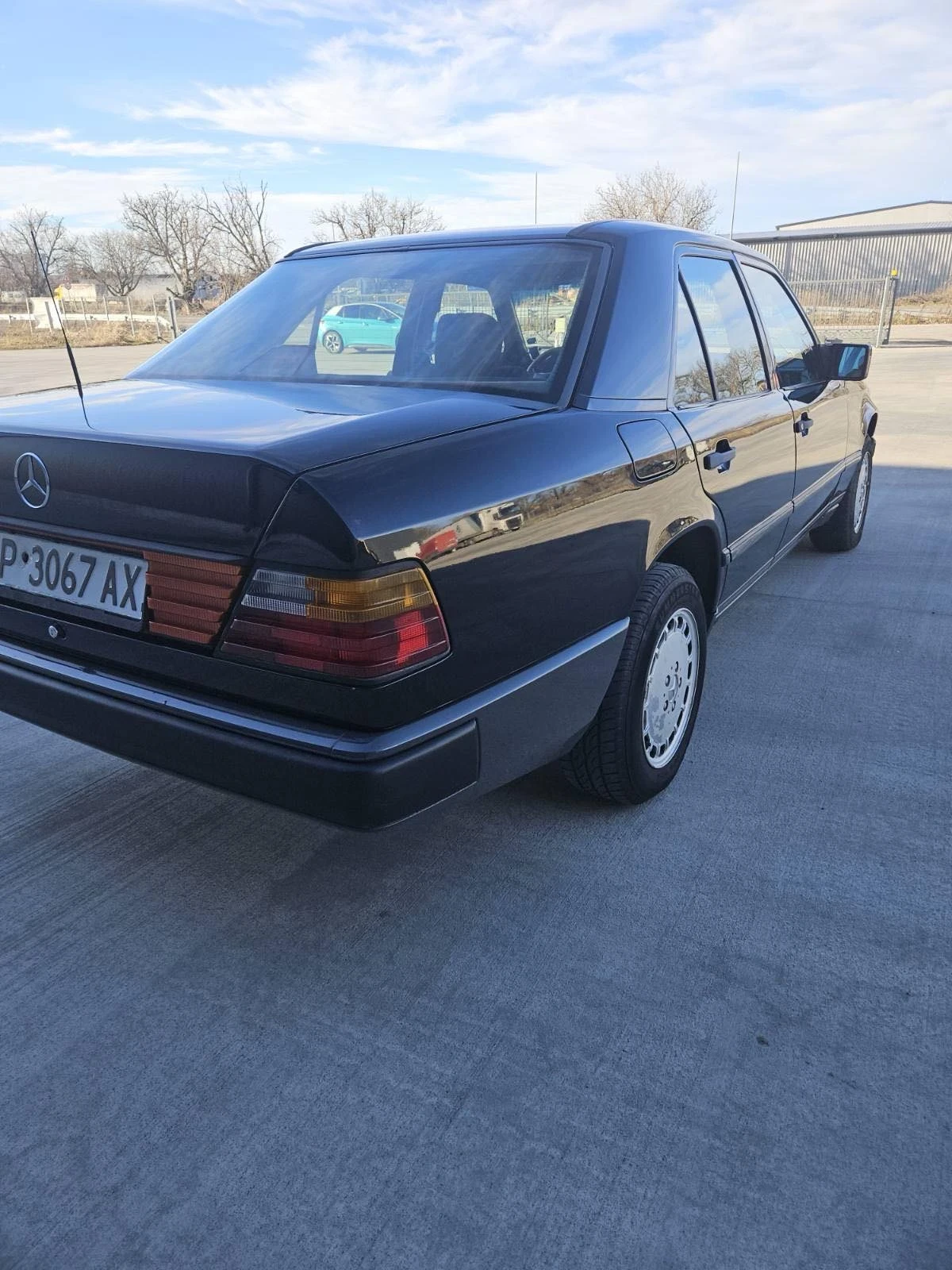 Mercedes-Benz 124 200D, снимка 3 - Автомобили и джипове - 54212777