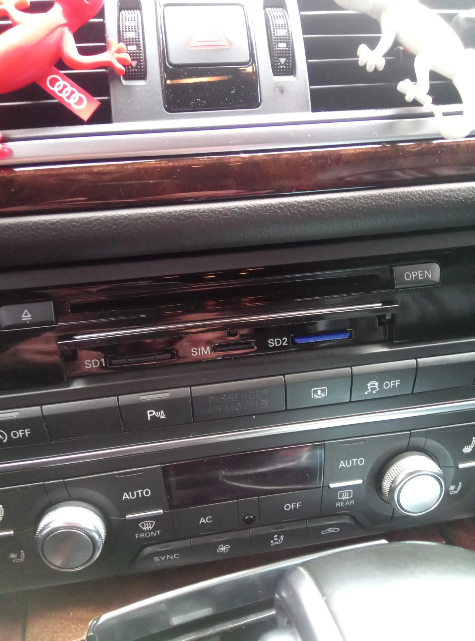 Audi A6 3.0TDI 7G, снимка 8 - Автомобили и джипове - 54352100