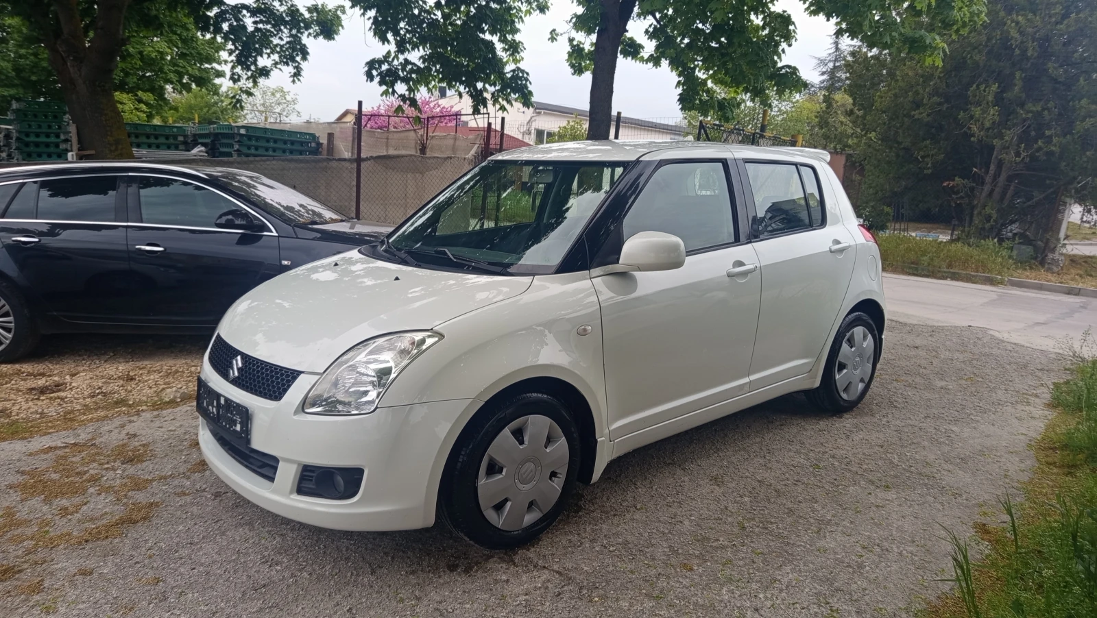 Suzuki Swift 1.3 FACELIFT KLIMA ВЕРИГА, снимка 2 - Автомобили и джипове - 54486599