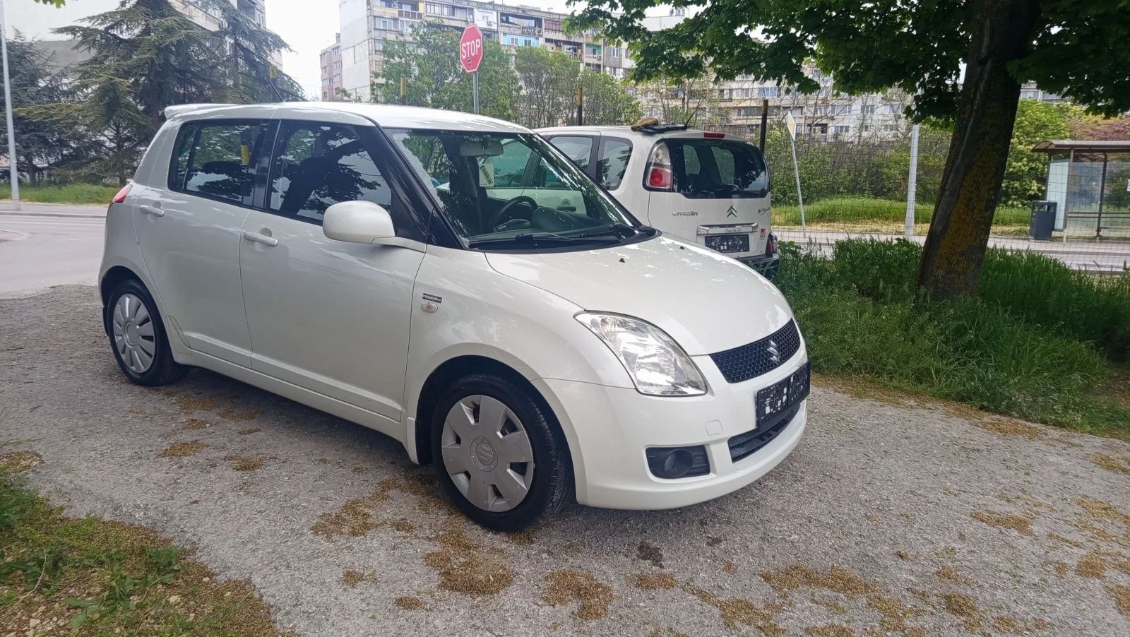 Suzuki Swift 1.3 FACELIFT KLIMA ВЕРИГА, снимка 4 - Автомобили и джипове - 54486599