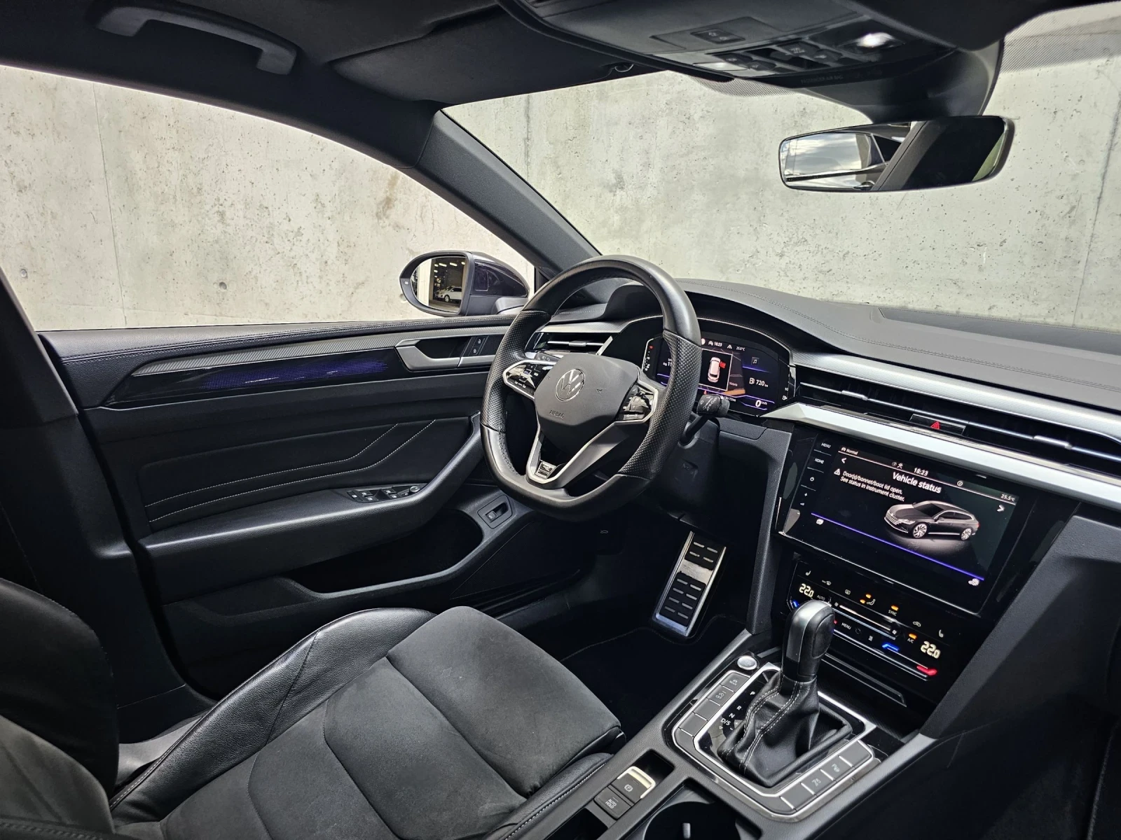 VW Arteon 2.0TDI SCR R-Line 4MOTION 200hp Headup Panorama, снимка 13 - Автомобили и джипове - 54801538