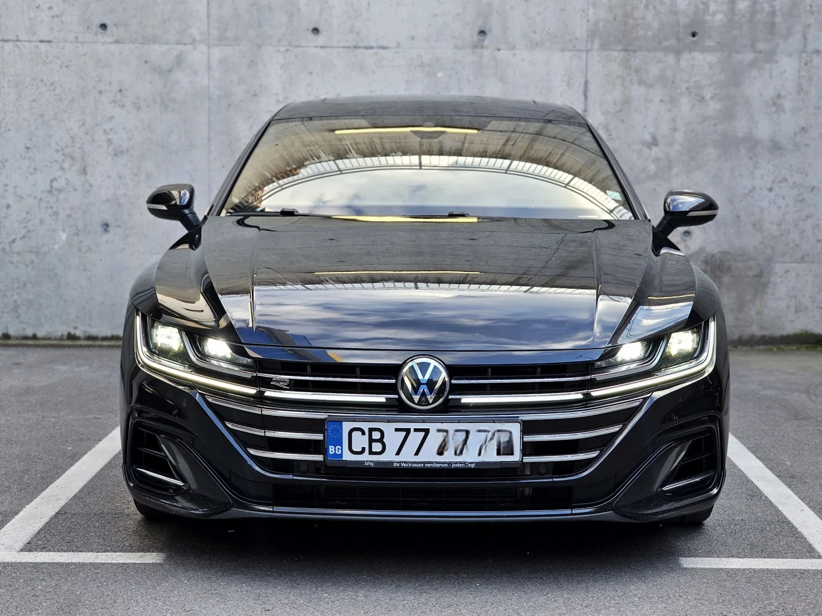 VW Arteon 2.0TDI SCR R-Line 4MOTION 200hp Headup Panorama, снимка 9 - Автомобили и джипове - 54801538