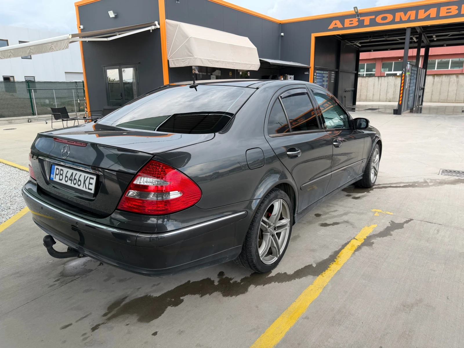 Mercedes-Benz E 320 4Matik AIRmatik, снимка 4 - Автомобили и джипове - 54821680