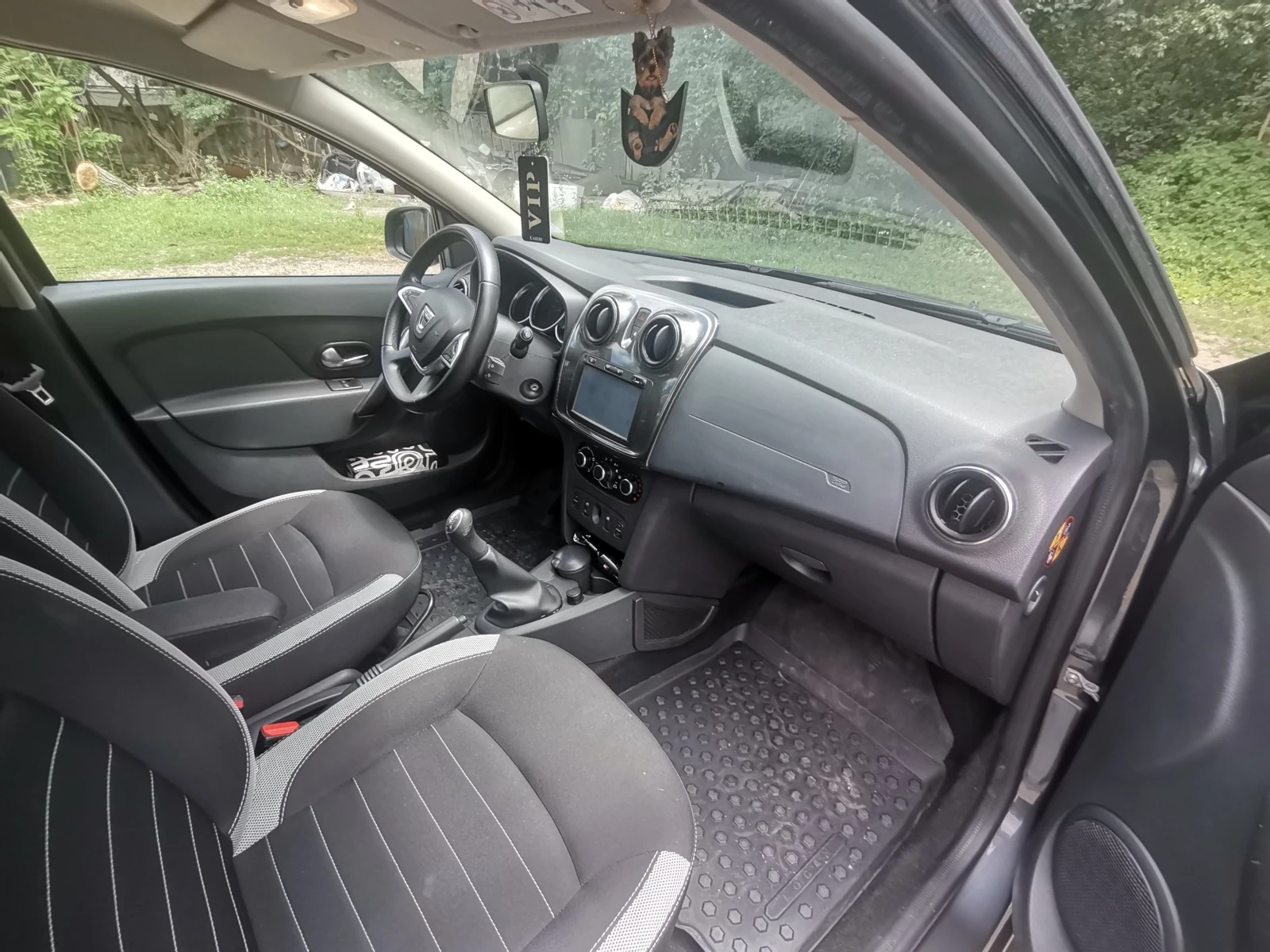 Dacia Logan 1.5 dci 90 к.с Stepway, снимка 13 - Автомобили и джипове - 55162929