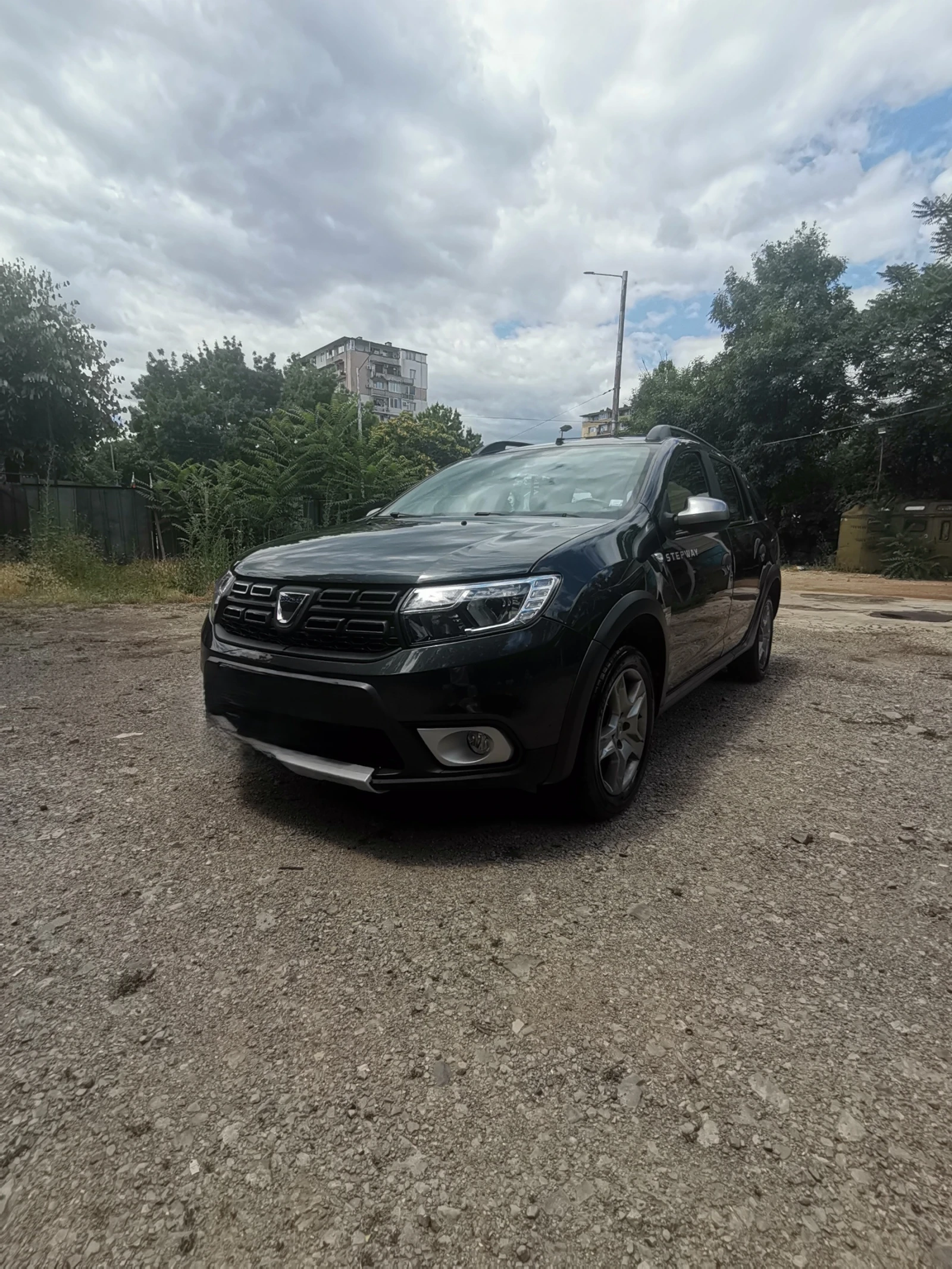 Dacia Logan 1.5 dci 90 к.с Stepway, снимка 12 - Автомобили и джипове - 55162929
