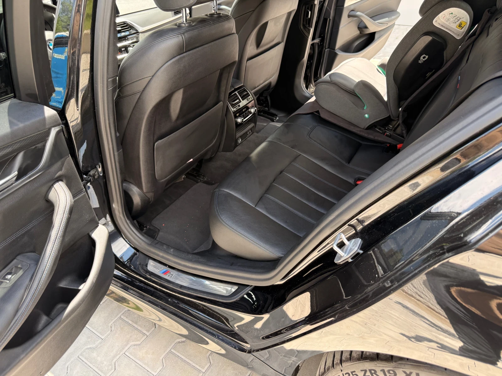 BMW 530 530 D XDrive M-Sport Pro, Пълна история , снимка 14 - Автомобили и джипове - 55250476