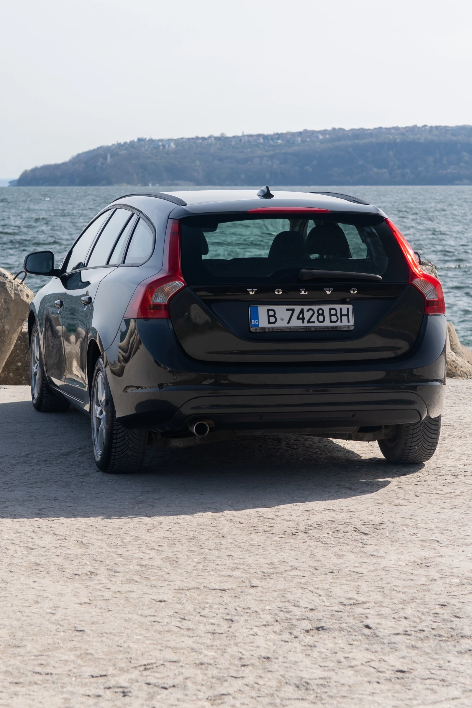 Volvo V60 D4 Business Edition, снимка 7 - Автомобили и джипове - 55341502