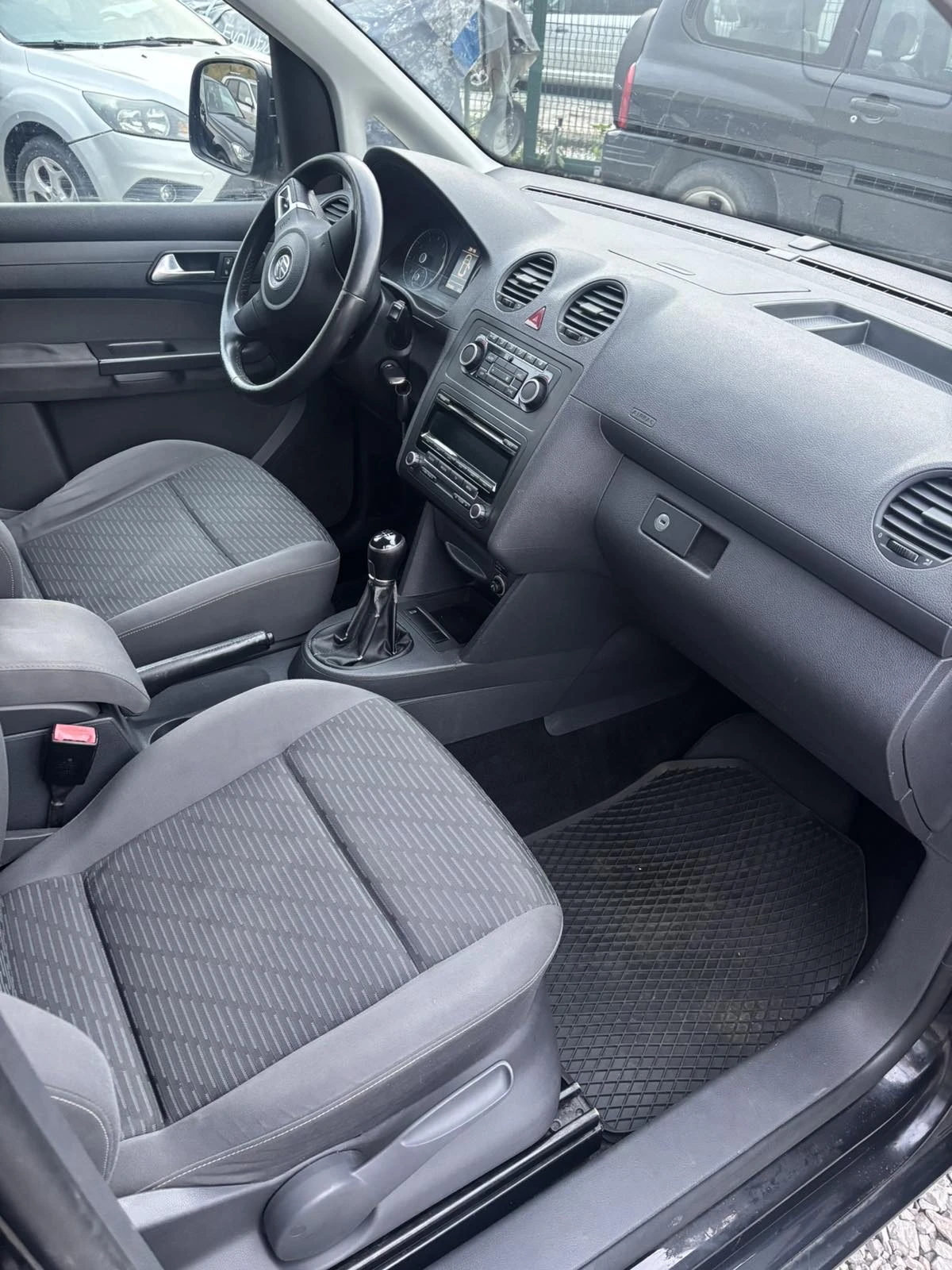 VW Caddy МАКСИ 2.0I Бензин Метан ИТАЛИЯ, снимка 9 - Автомобили и джипове - 55409116