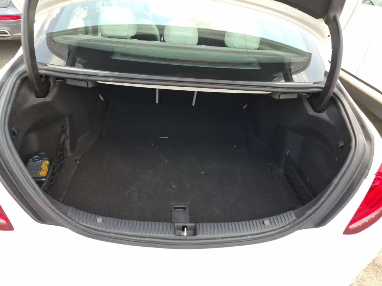 Mercedes-Benz C 300 * CARFAX * ОПЦИЯ ЗА АВТОКРЕДИТ * , снимка 13 - Автомобили и джипове - 55547822