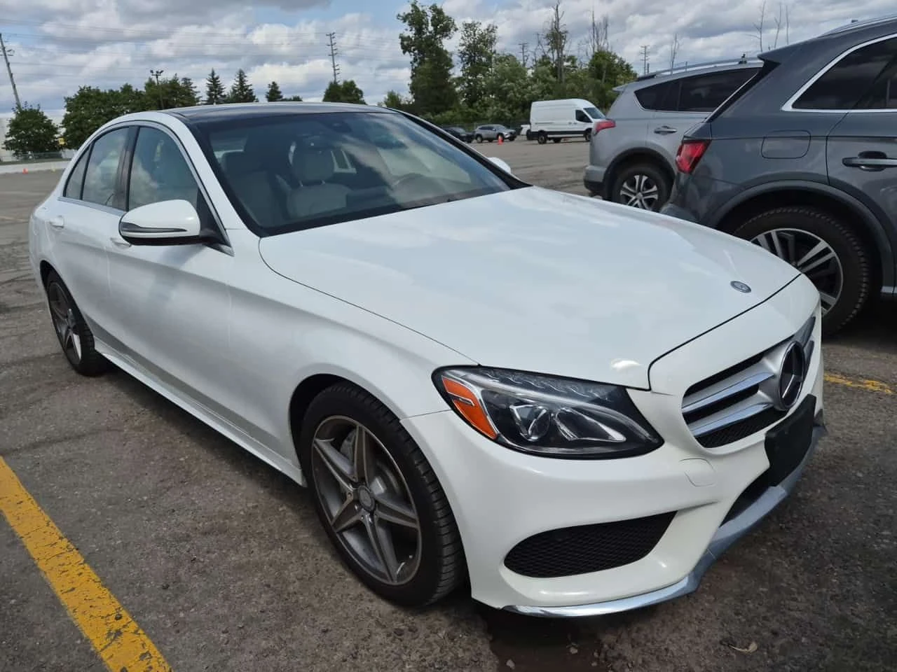 Mercedes-Benz C 300 * CARFAX * ОПЦИЯ ЗА АВТОКРЕДИТ * , снимка 2 - Автомобили и джипове - 55547822