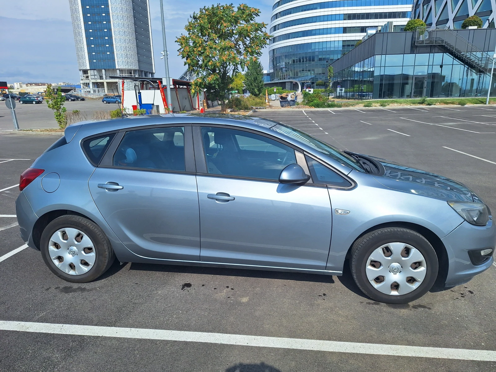 Opel Astra J, снимка 3 - Автомобили и джипове - 56061168