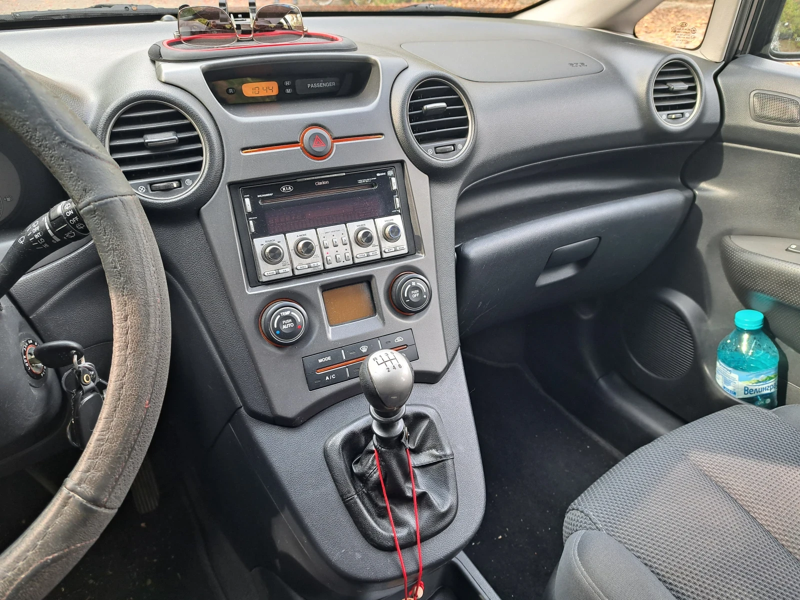 Kia Carens, снимка 8 - Автомобили и джипове - 56449140