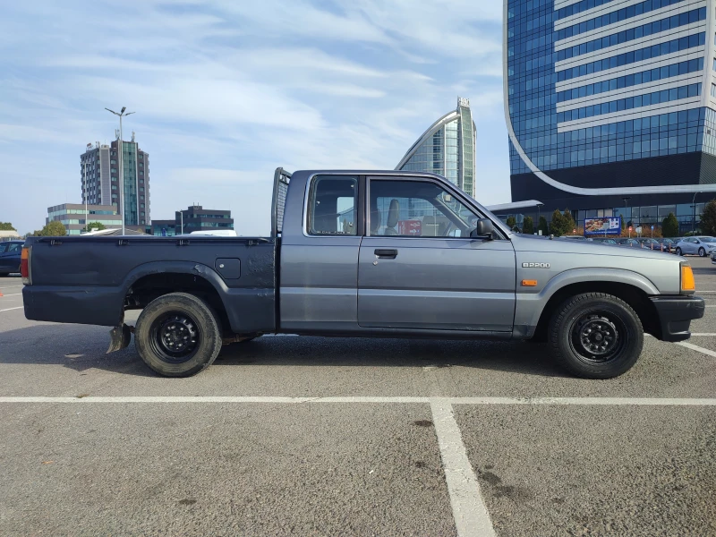 Mazda B2200 1+ 3, снимка 5 - Автомобили и джипове - 47917636