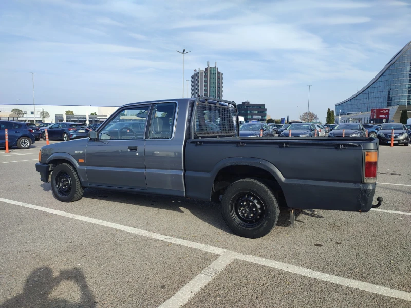 Mazda B2200 1+ 3, снимка 4 - Автомобили и джипове - 47917636