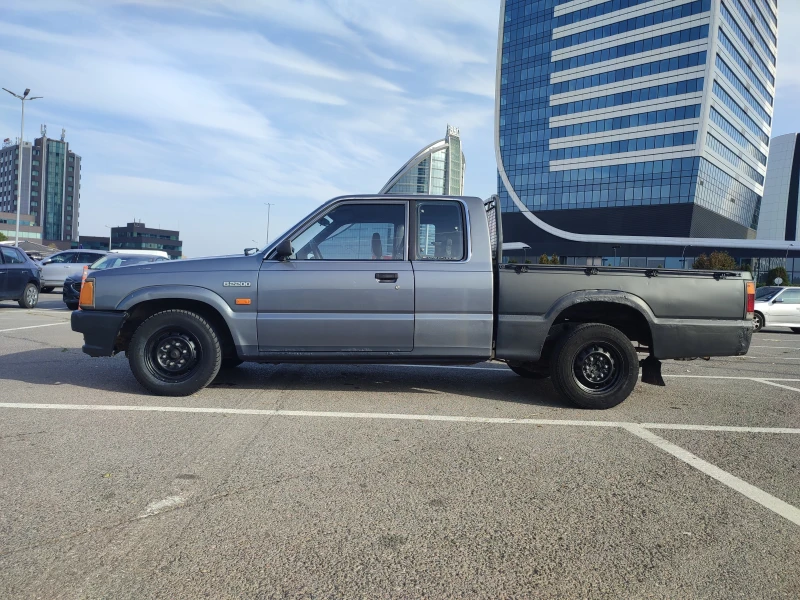 Mazda B2200 1+ 3, снимка 1 - Автомобили и джипове - 47917636