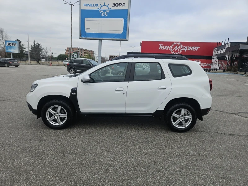 Dacia Duster 1.5dci--4x4--LED, снимка 7 - Автомобили и джипове - 52694166