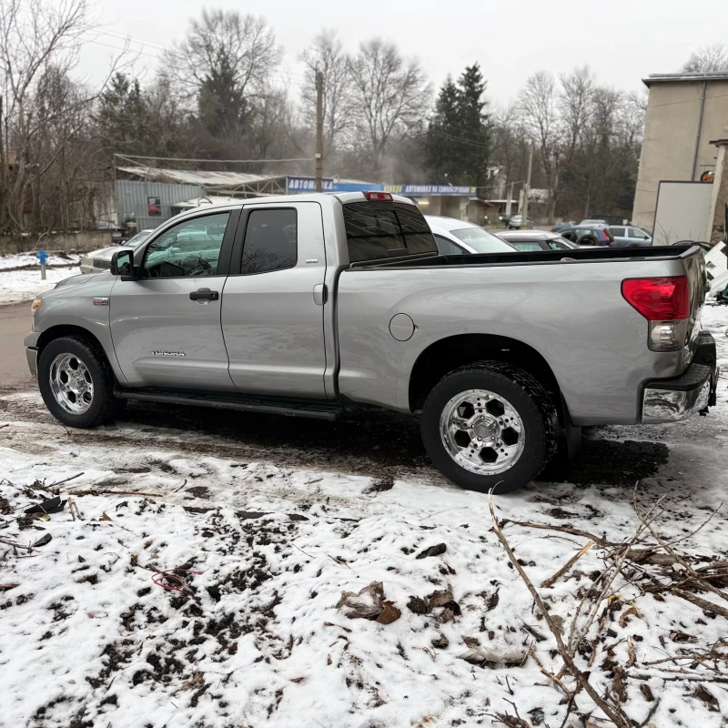 Toyota Tundra, снимка 8 - Автомобили и джипове - 53260962