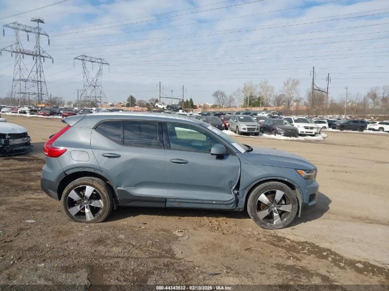 Volvo XC40 2.0l T5 Momentum, снимка 13 - Автомобили и джипове - 53502180