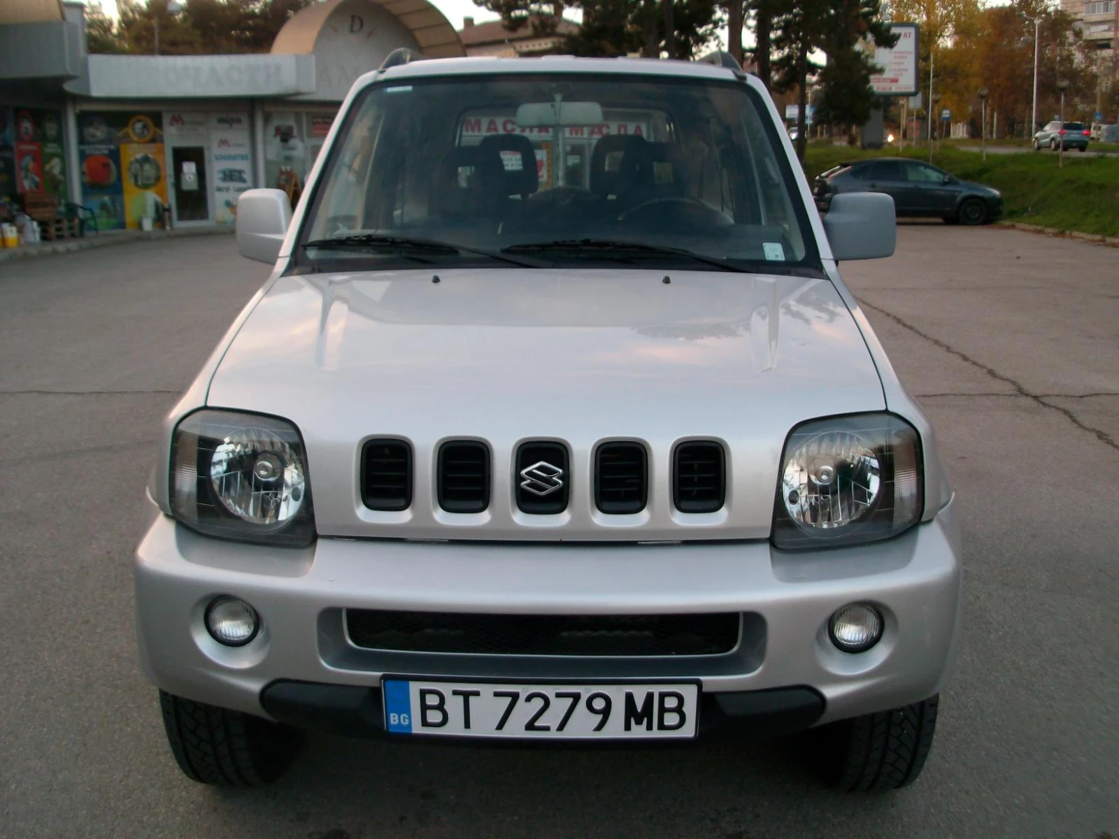 Suzuki Jimny 1.3i Klimatik  ITALIQ  OTLICHNO SASTOQNIE - изображение 2