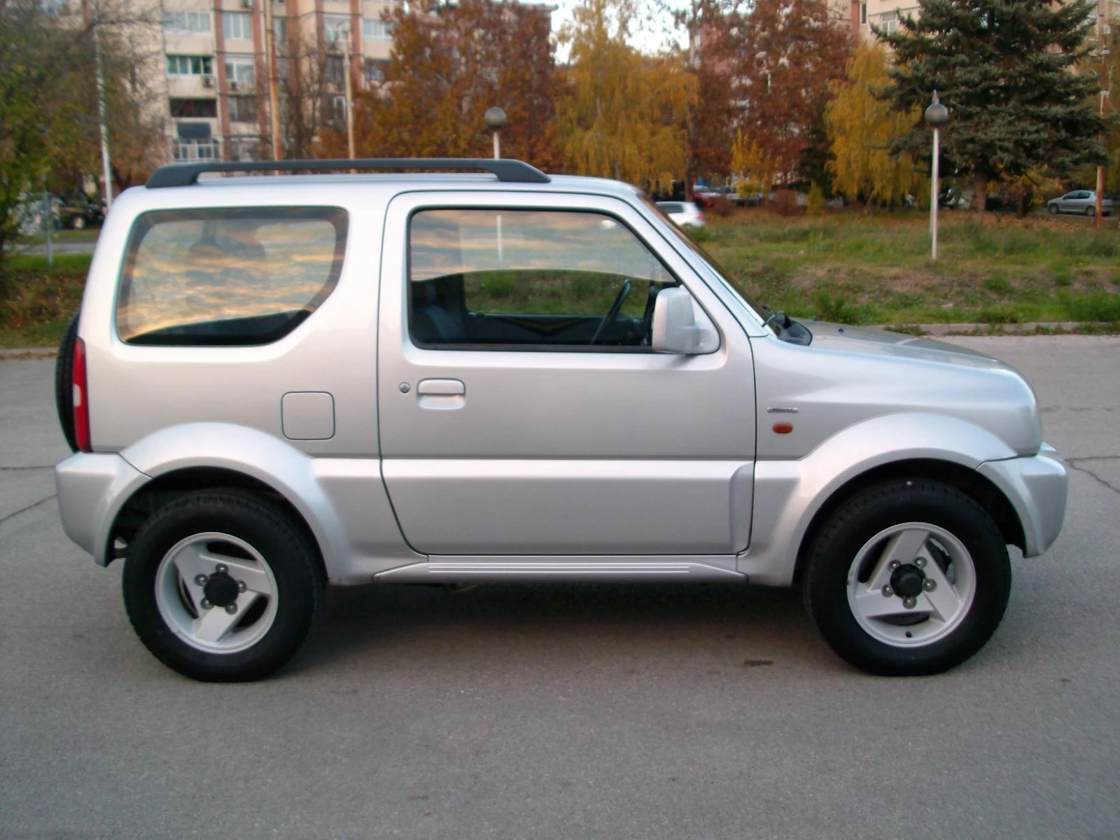 Suzuki Jimny 1.3i Klimatik  ITALIQ  OTLICHNO SASTOQNIE - изображение 4