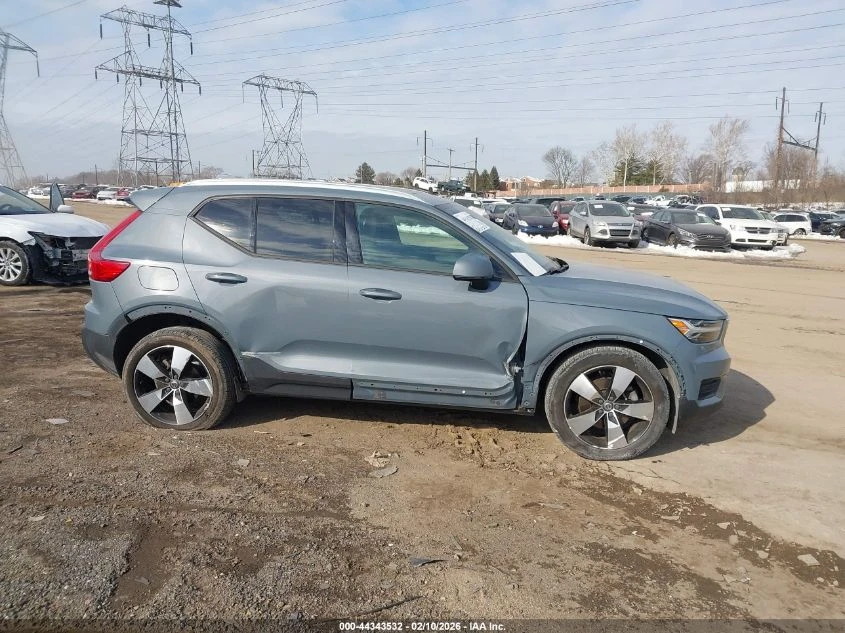 Volvo XC40 T5 MOMENTUM * CARFAX*  | Mobile.bg � ����������� 6