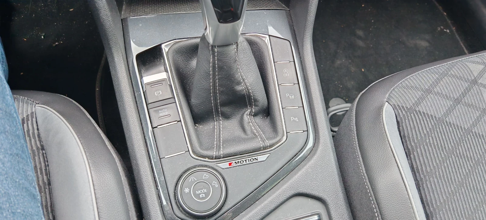 VW Tiguan R Line NovA, снимка 12 - Автомобили и джипове - 54186736