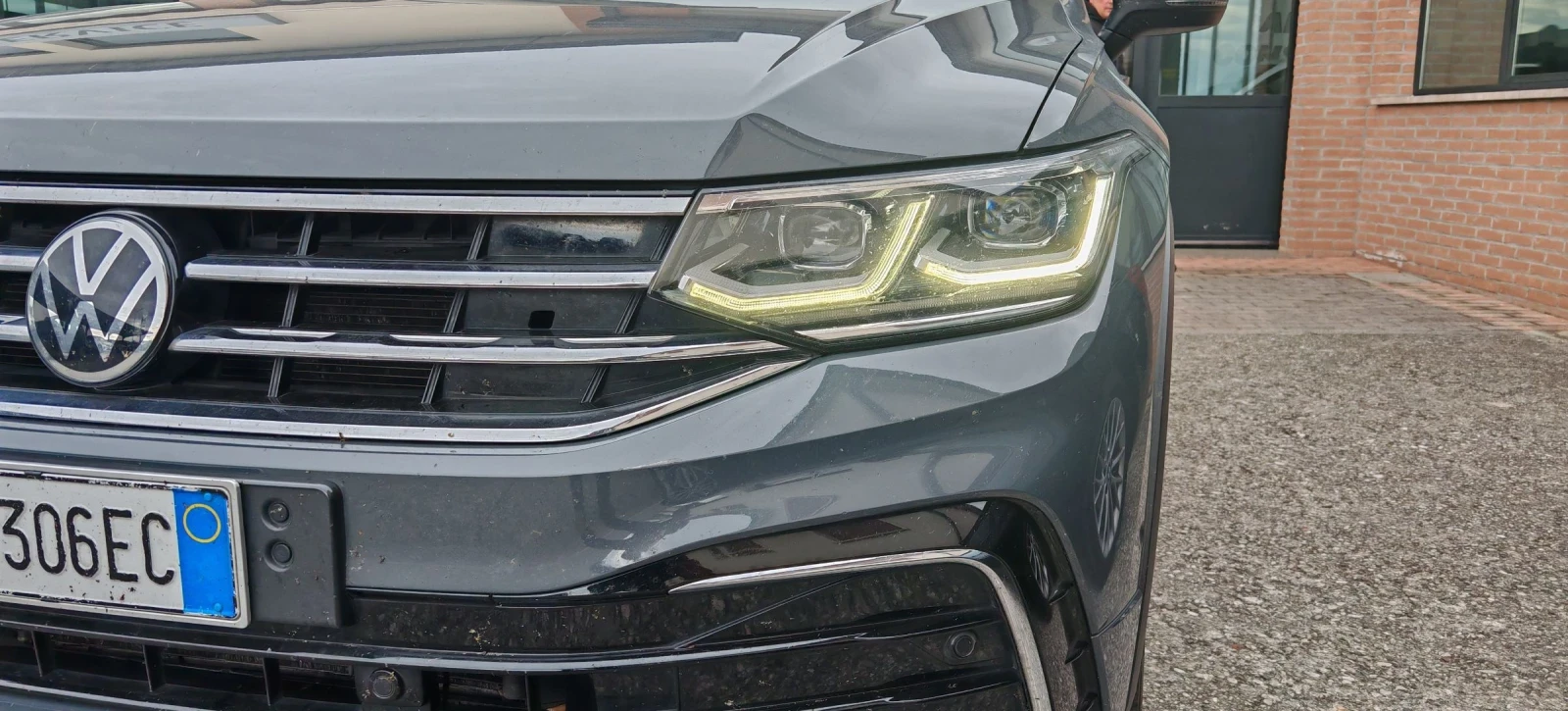 VW Tiguan R Line NovA, снимка 11 - Автомобили и джипове - 54186736