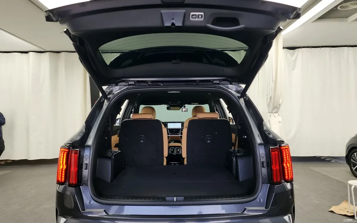 Kia Sorento 2.5T* PRESTIGE* КАМЕРА* ОБДУХ, снимка 15 - Автомобили и джипове - 54742055