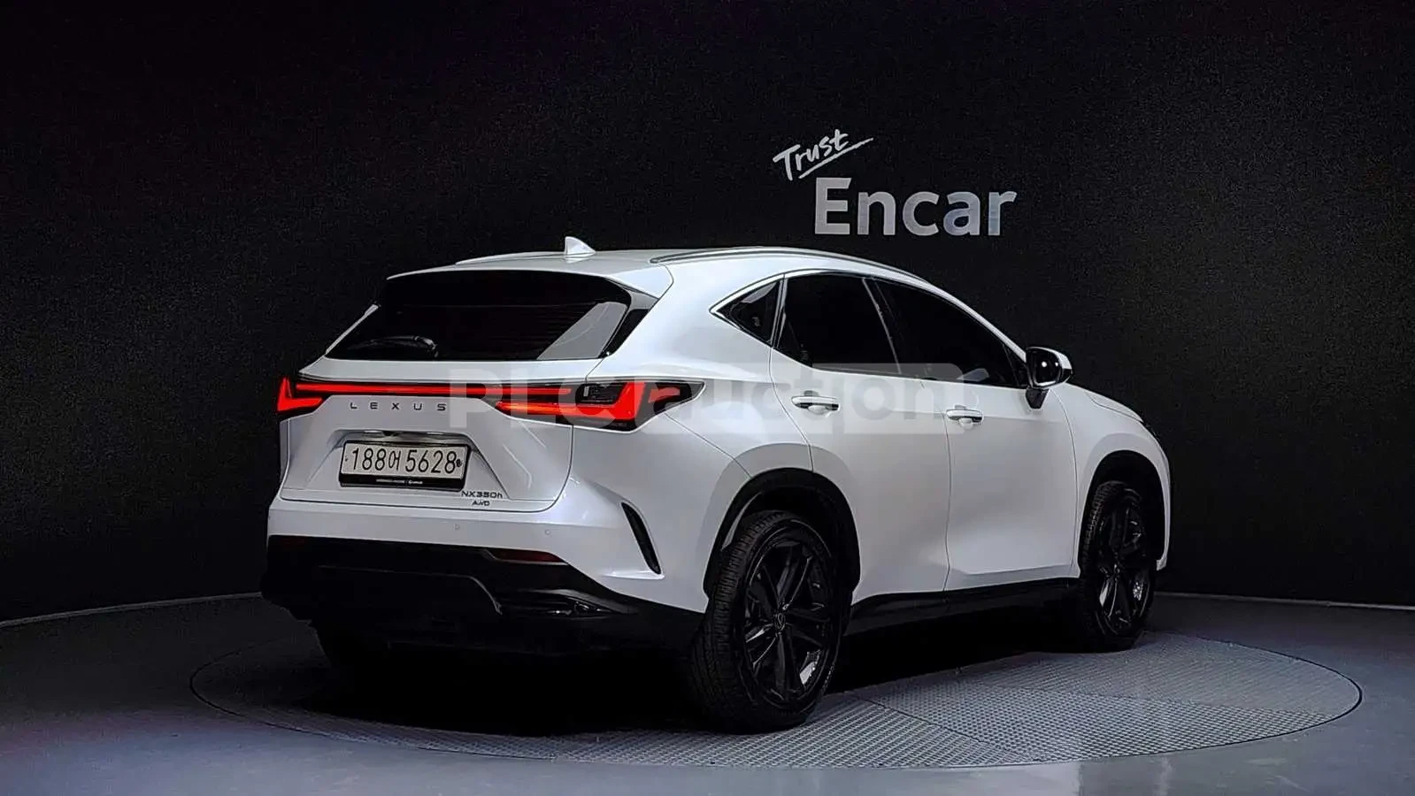 Lexus NX 350h AWD| TRIPPLE BEAM| КАМЕРА| ОБДУХ| ВКЛ.ТЕХНОТЕСТ, снимка 3 - Автомобили и джипове - 54863740
