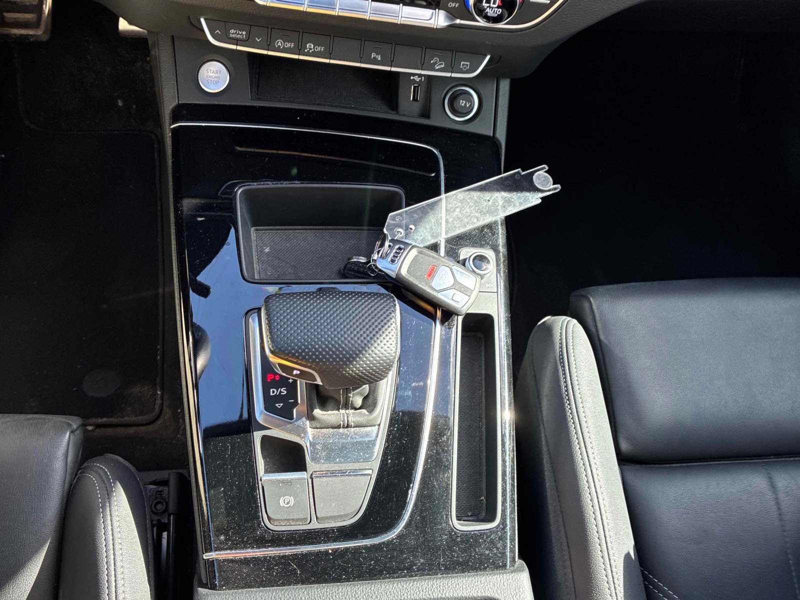 Audi Q5 QUATTRO * ГЛАВНО ПРЕДСТАВИТЕЛСТВО НА PORSCHE* , снимка 11 - Автомобили и джипове - 56112776