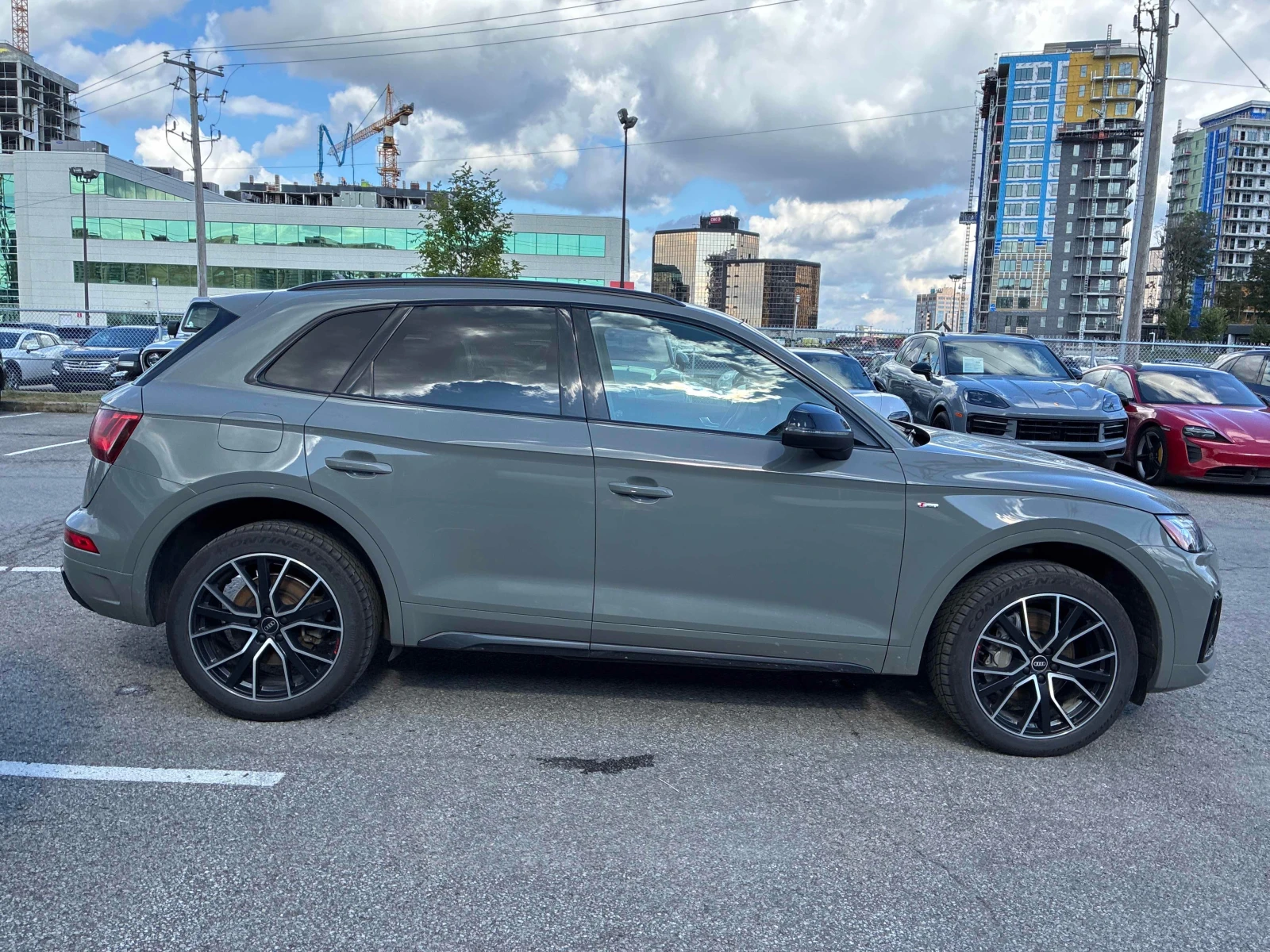 Audi Q5 QUATTRO * ГЛАВНО ПРЕДСТАВИТЕЛСТВО НА PORSCHE* , снимка 4 - Автомобили и джипове - 56112776