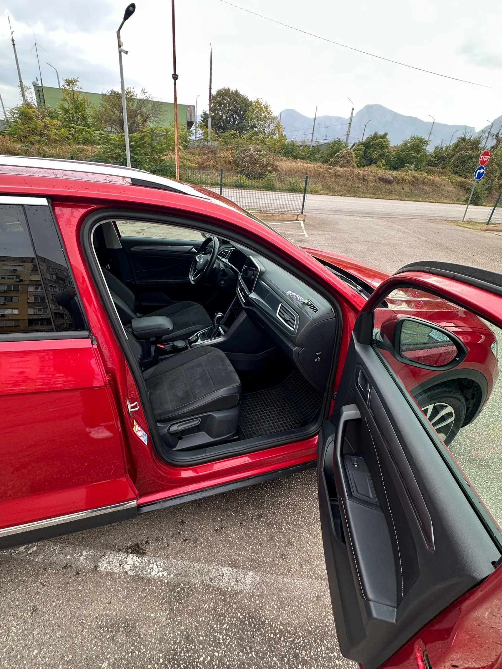 VW T-Roc Style 2.0 TDI 4x4, снимка 11 - Автомобили и джипове - 56663422