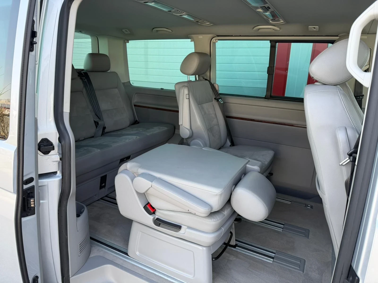 VW Multivan 2.0TDI HIGHLINE AUTOMATIK DSG NAVI KLIMATRONIK , снимка 15 - Бусове и автобуси - 54194082