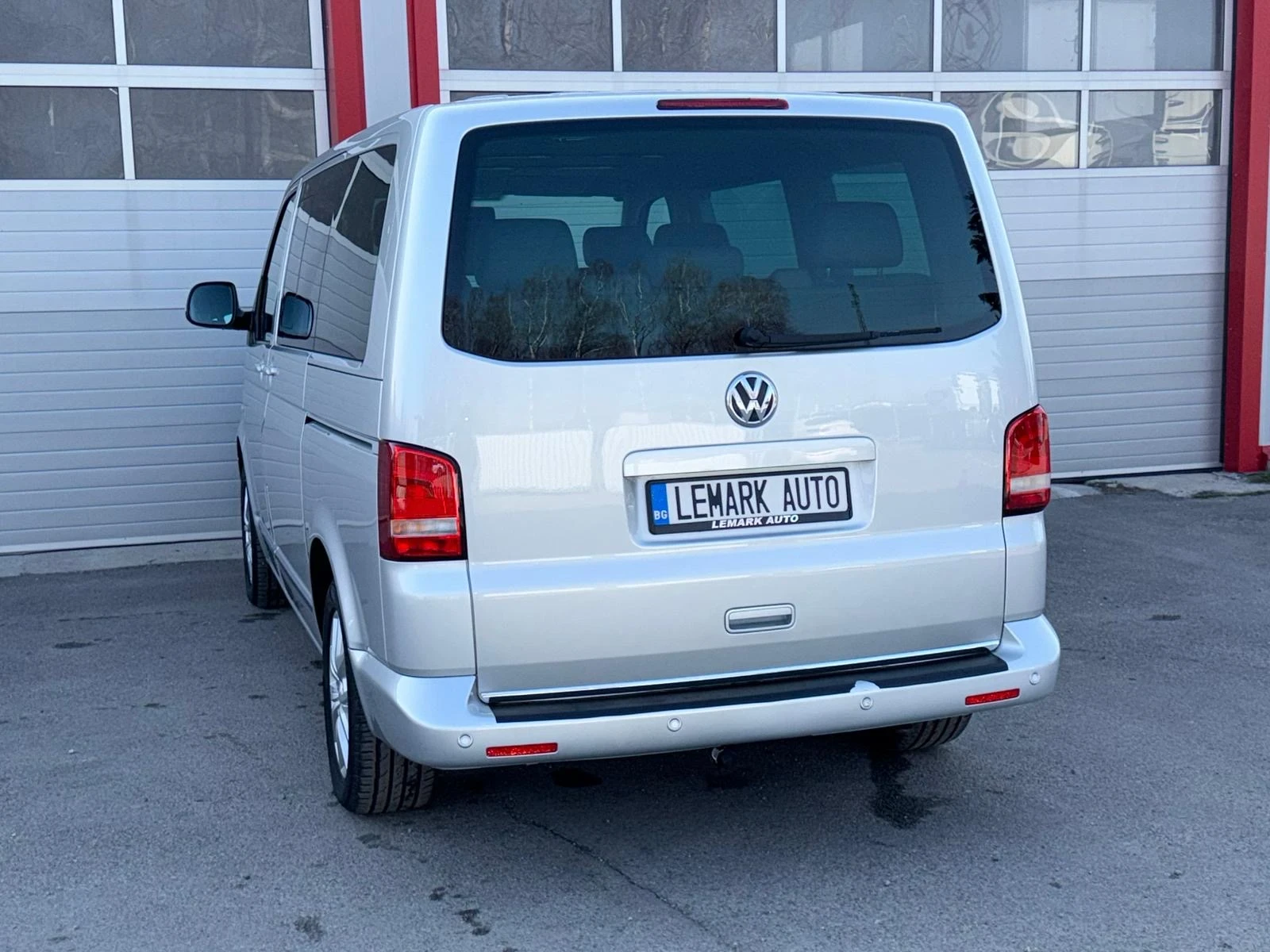 VW Multivan 2.0TDI HIGHLINE AUTOMATIK DSG NAVI KLIMATRONIK , снимка 9 - Бусове и автобуси - 54194082
