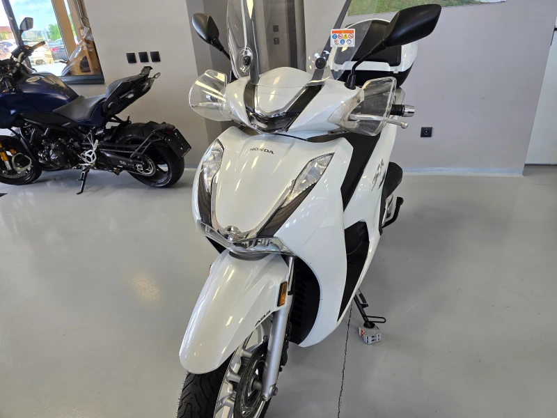 Honda Sh 350ie, ABS-TCS, Led, Keyless, 2021г., снимка 8 - Мотоциклети и мототехника - 50432077