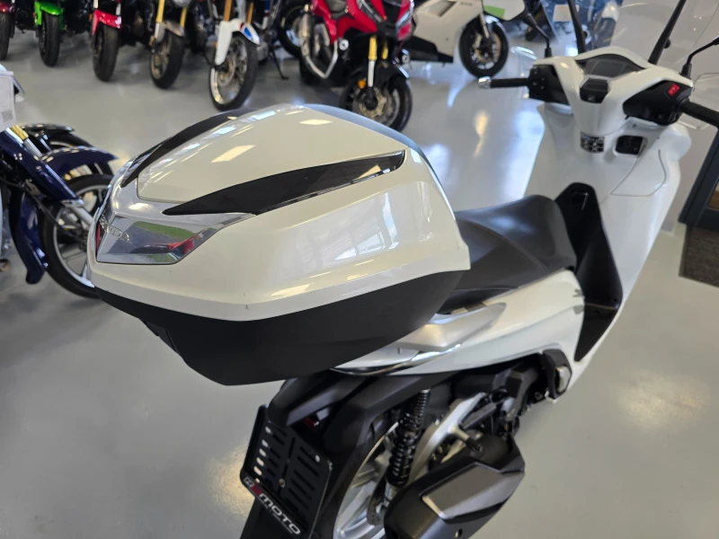Honda Sh 350ie, ABS-TCS, Led, Keyless, 2021г., снимка 12 - Мотоциклети и мототехника - 50432077