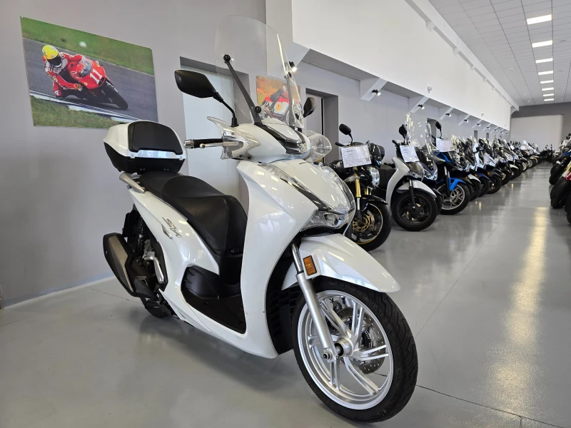 Honda Sh 350ie, ABS-TCS, Led, Keyless, 2021г., снимка 2 - Мотоциклети и мототехника - 50432077