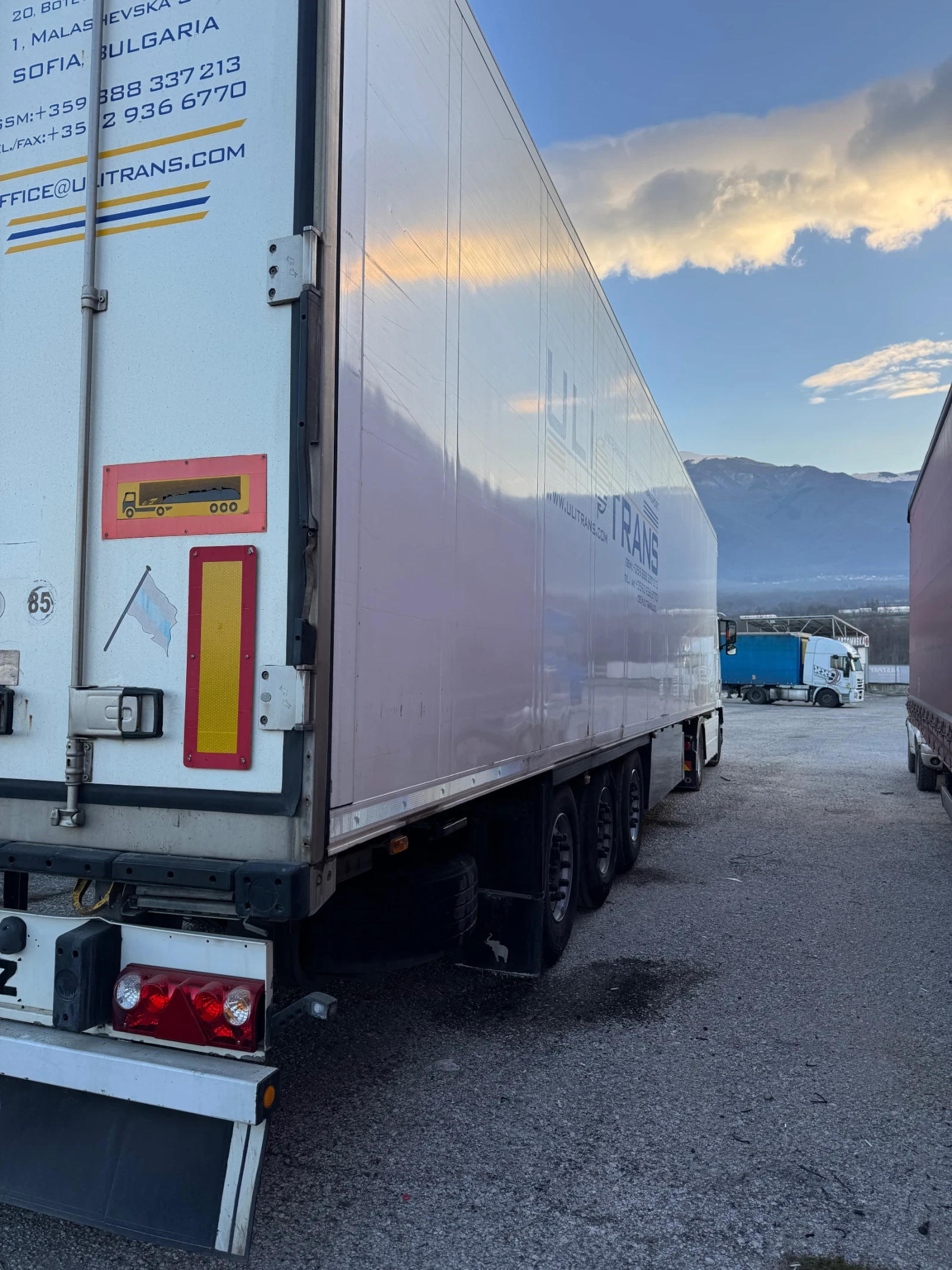 Полуремарке Schmitz, снимка 7 - Ремаркета - 53813331